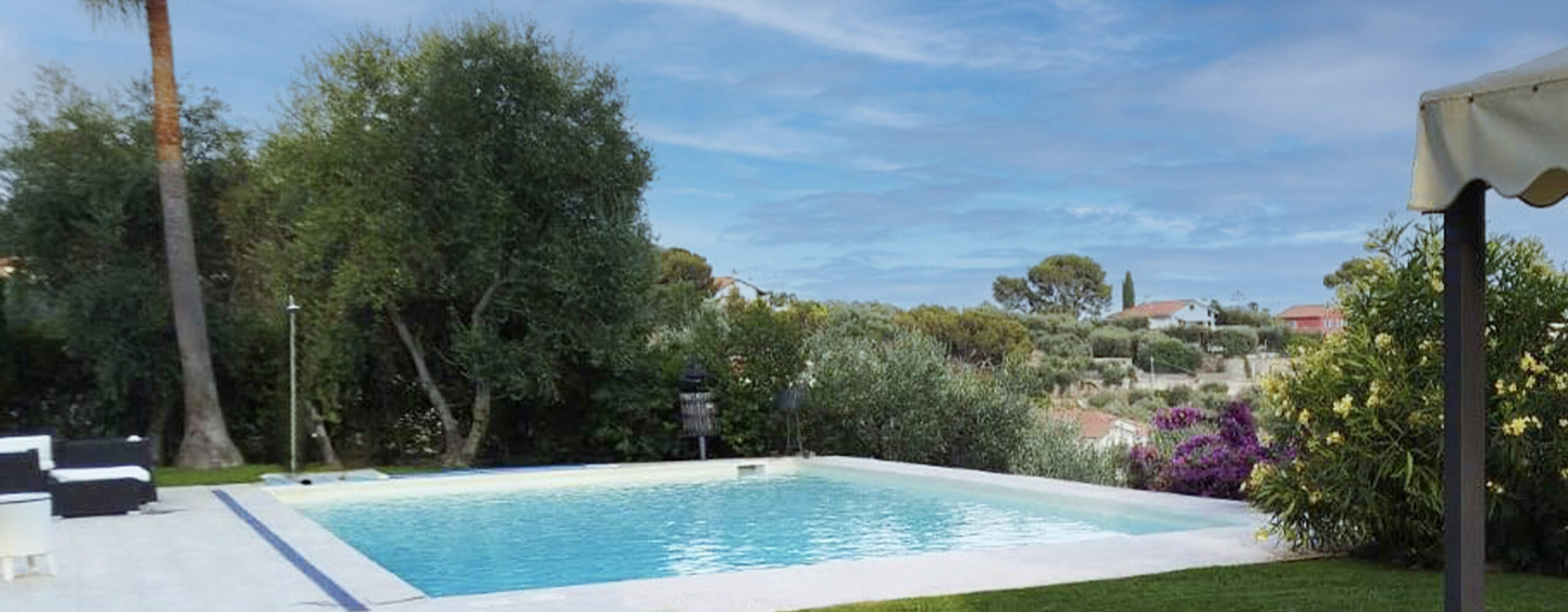 Piscina interrata entroterra provincia Imperia