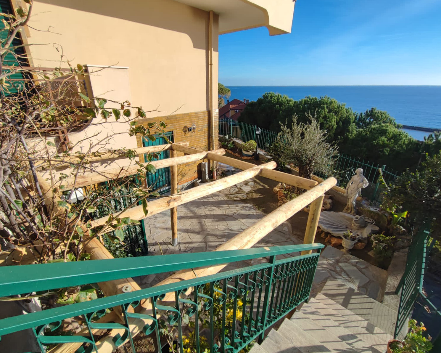 Pergola vista mare Imperia